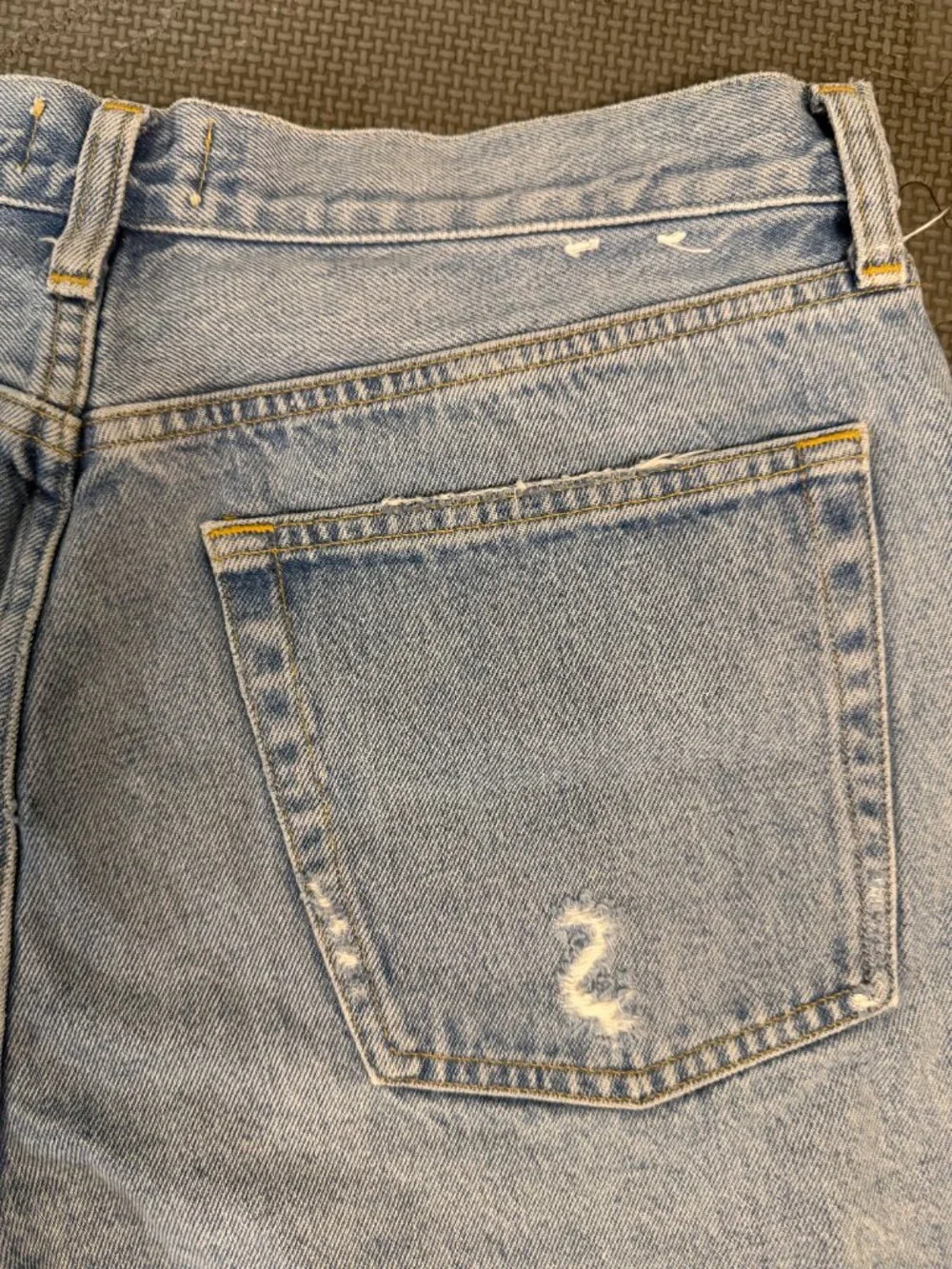 AGOLDE Parker Long Distressed Denim Cutoff Shorts – 29 – Light Wash- MSRP $148
